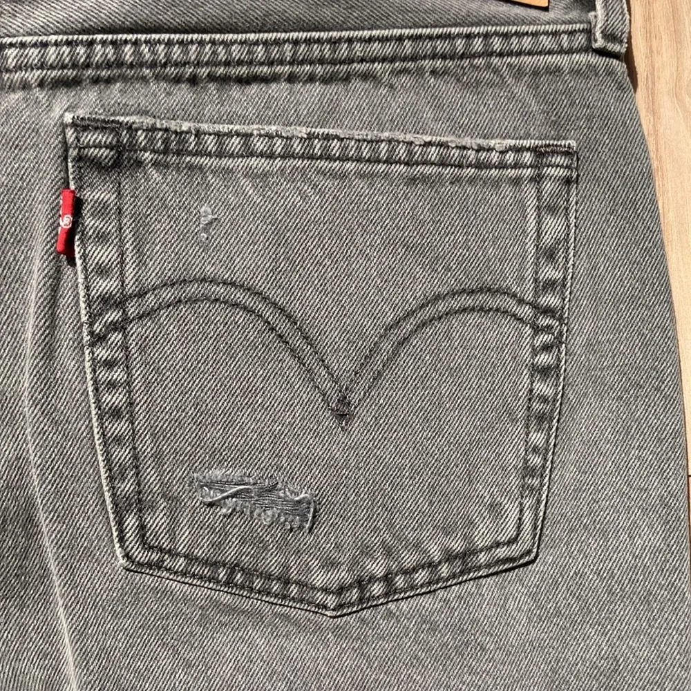 Levi’s distressed high rise 501 jean cotton denim short cutoff vibe 31 - Picture 10 of 17